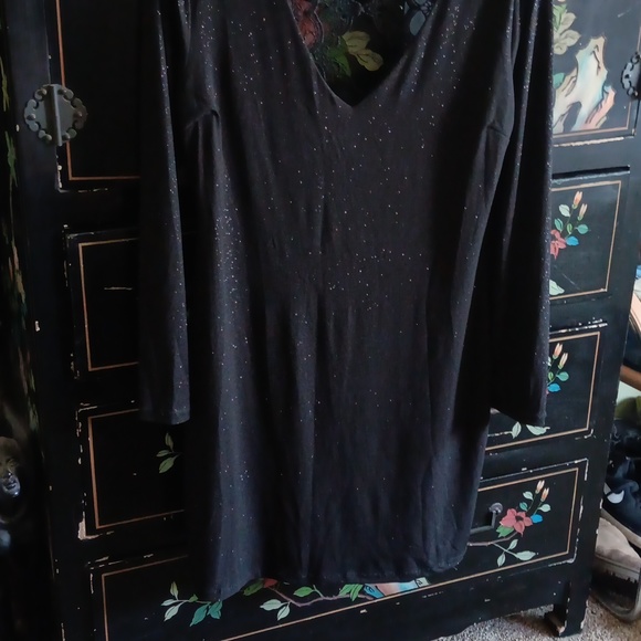 Dress - Picture 3 of 4